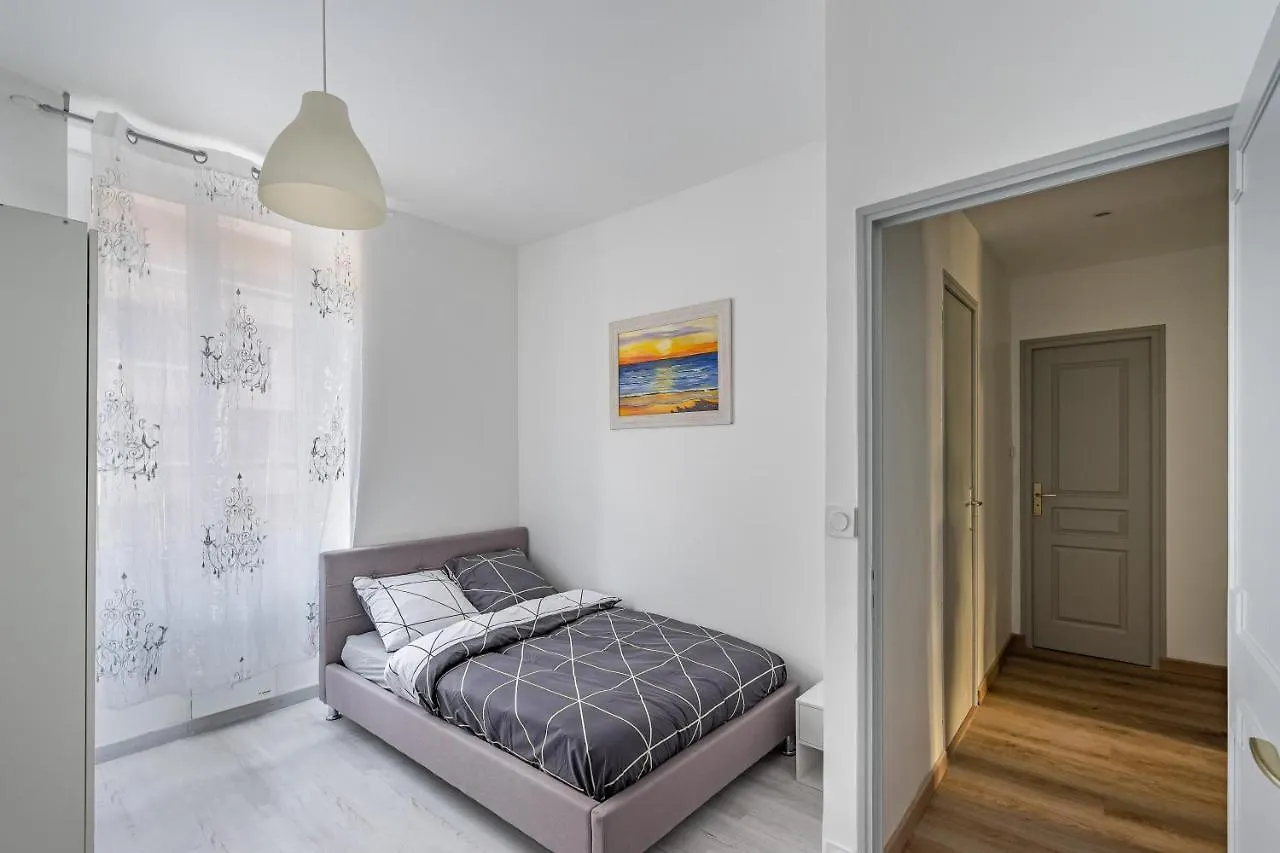 Blue Appartement Spacieux 3 Chambres Marseille 0*,